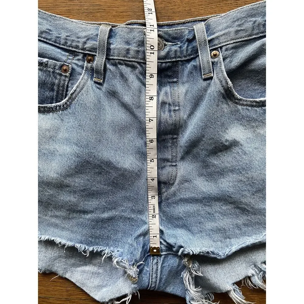 LEVI’S 501 High-Rise Distressed Fringe Cut-Off Denim Shorts sz W30